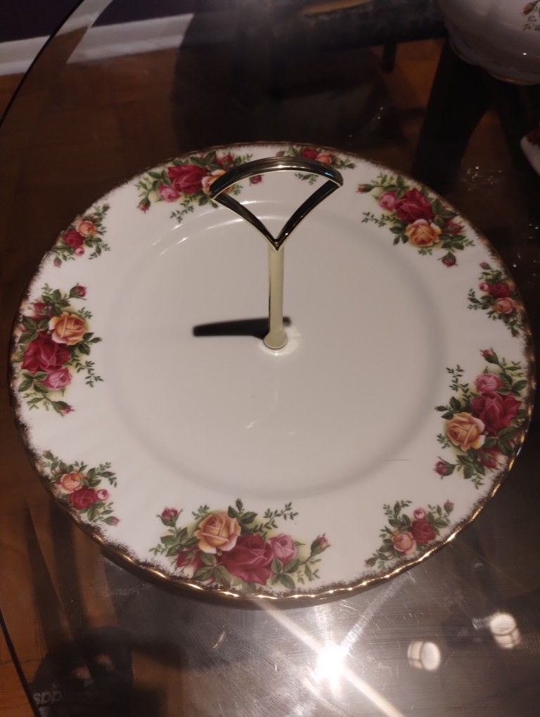 Royal Albert Old Country Roses 10 1/2 Serving Plate