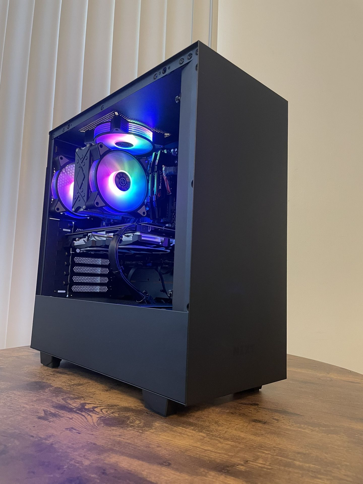 Custom Built NZXT AMD Gaming PC: Ryzen 5 2600X, 16GB DDR4, RX 580 8GB, 512GB SSD, Windows 11 Pro, Office 2021 & More!