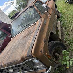 1979 Chevy van pick up truck step size