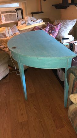 Entry way table