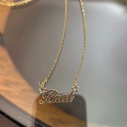 Brat necklace 