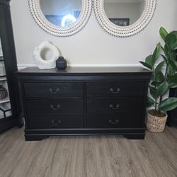 Black Dresser