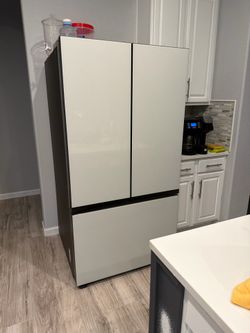 Samsung large capacity sleek white-5 months old