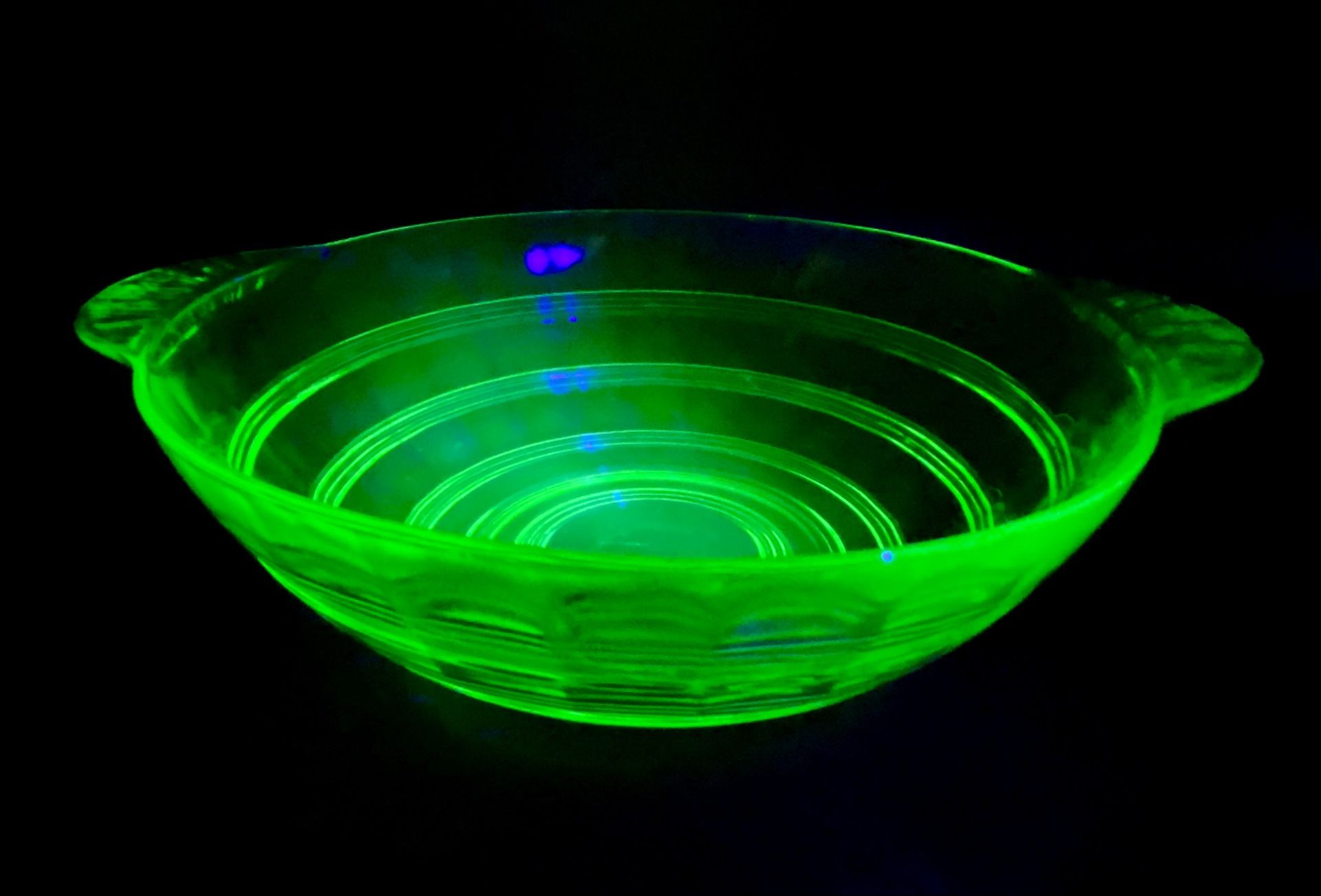 Vintage Uranium Green Depression Glass Bowl With Banded Rings And Handles