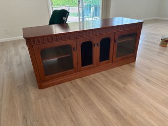 Beautiful JSP  Credenza