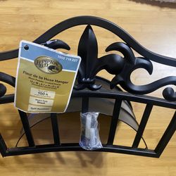 Decorative Garden Hose Hanger - Handles uo to 150 feet of hose