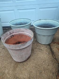 Macetero higante PARA SU JARDIN DE FLORES farmhouse decor only 25$ each or 75$ All