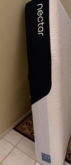 Nectar classic memory foam mattress -king - $450 OBO Cash only