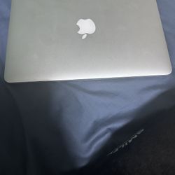 Macbook Pro (2015) 120GB