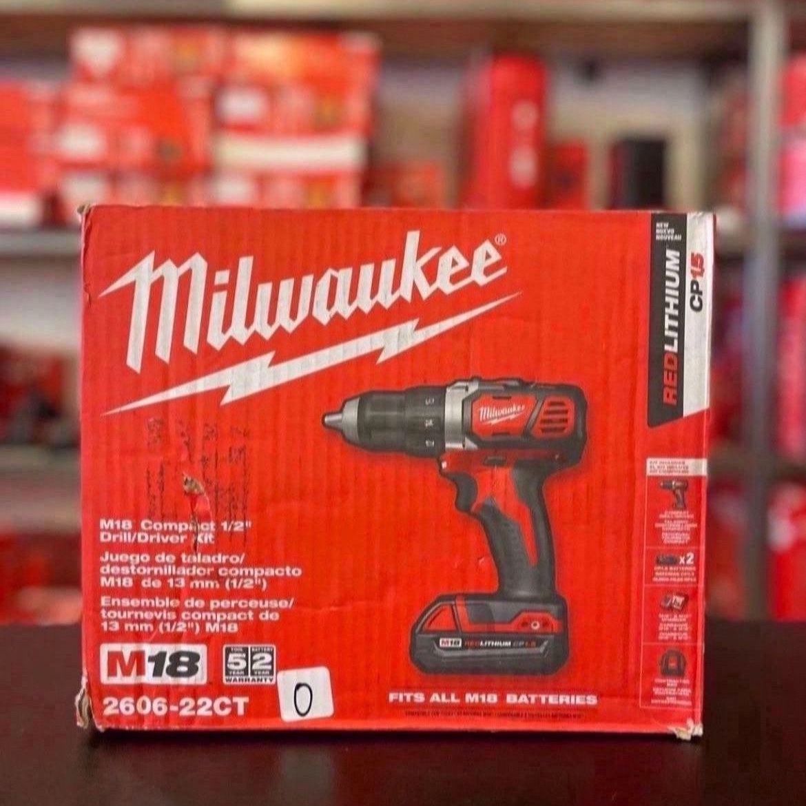 Milwaukee 18V Lithium-Ion Cordless 1/2 in. Drill Driver Kit w/(2) 1.5Ah Batteries, Charger…….2606-22CT