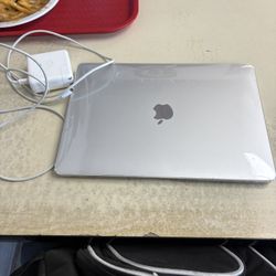 MacBook Air 2020 (FindMy Lock)