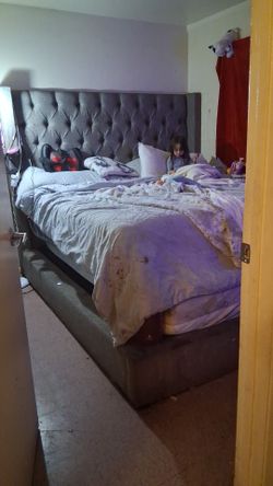 Cali- king .mattress and headboard