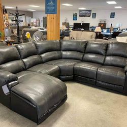 Ashley 5 Pcs Reclining Sectionals Sofas Couchs with Chaise Finance and Delivery Available Nantahala