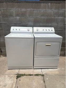 Kenmore washer and Gas Dryer set