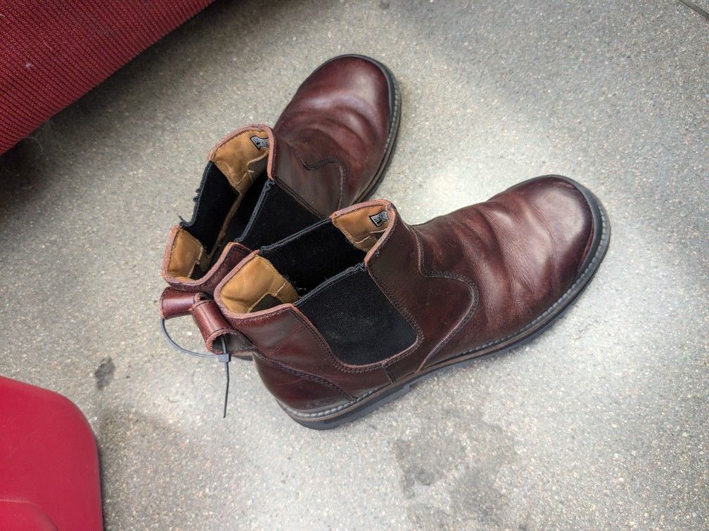 Keen Men's 8.5 Chelsea Boots