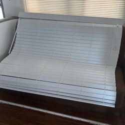 Set Of 2 Blinds + Mounts