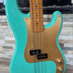 22 FENDER VINTERA II 50s P BASS UPGRADED/GIGBAG