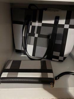 Brand new purse and wallet