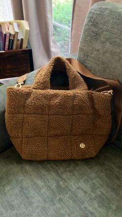 Lululemon purse