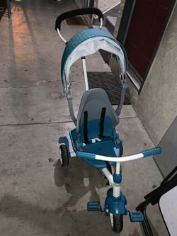 Bisicleta de niño muy bonita y nueva