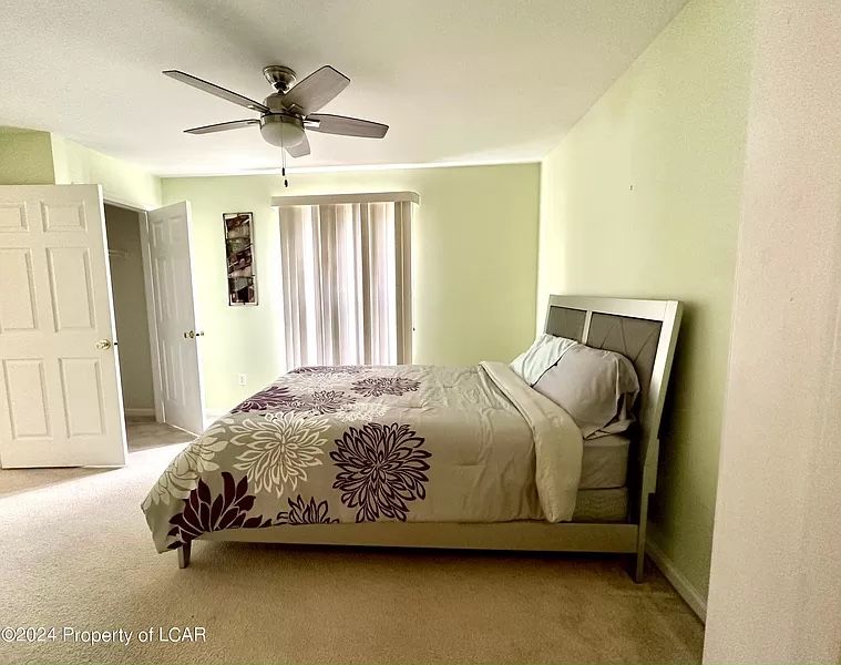 Ashley Complete Queen Bed W Boxspring/Matress