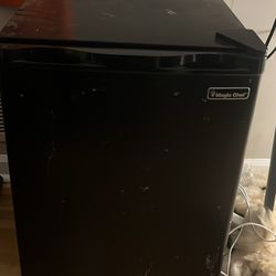 magic chef mini fridge 