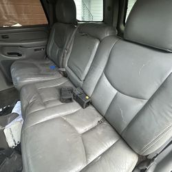 2 Nd Row Seats Tahoe Chevy Gmc Sierra Leather 