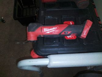 Energy Milwaukee Fuel Multi-tool Tool Only No Battery $80 Used