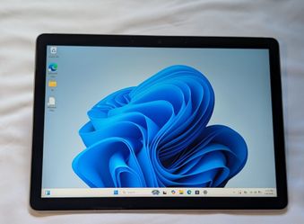 NICE MICROSOFT SURFACE GO 3 WINDOWS 11 PRO TABLET  10.5" i3 PENTIUM