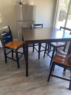 Bar height table & 4 chairs