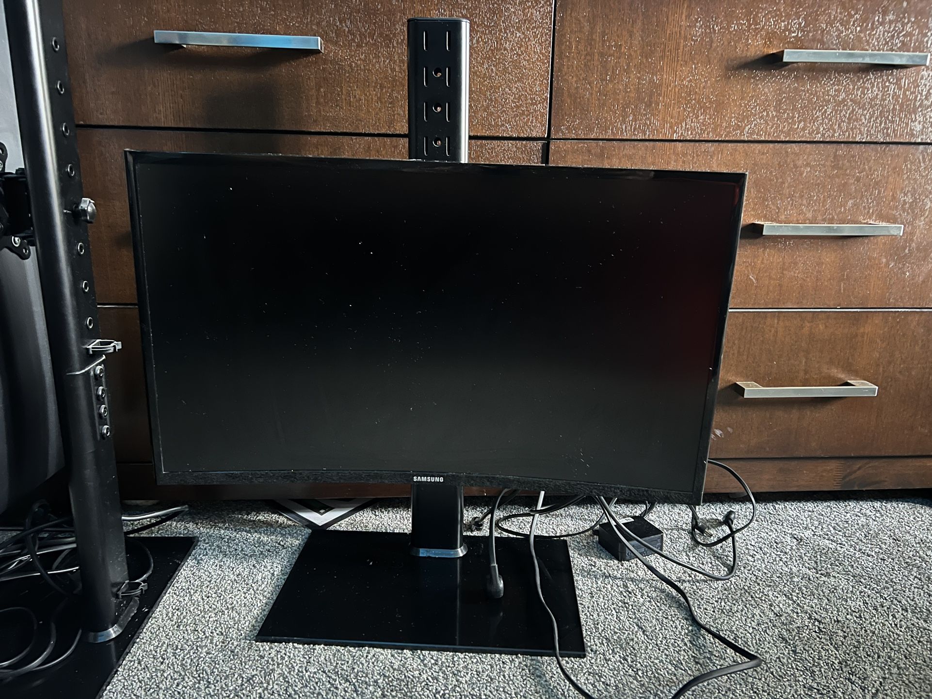32 Curved Samsung Monitors