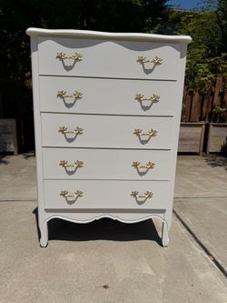 REFINISHED Vintage French Provincial chest dresser “pale oak”+dovetail drawers $299 CAN DELIVER