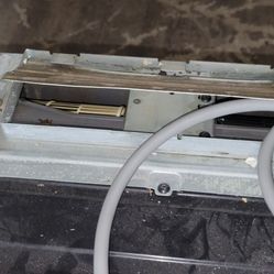 1000 Watt 1.8 cu ft Black Stainless Microwave 