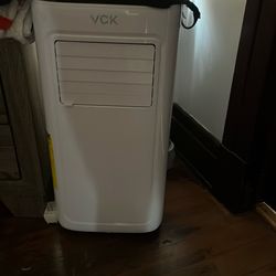PORTABLE A/C !!! WORTH 250$