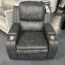 Power Reclining Chair w/ cup holders 