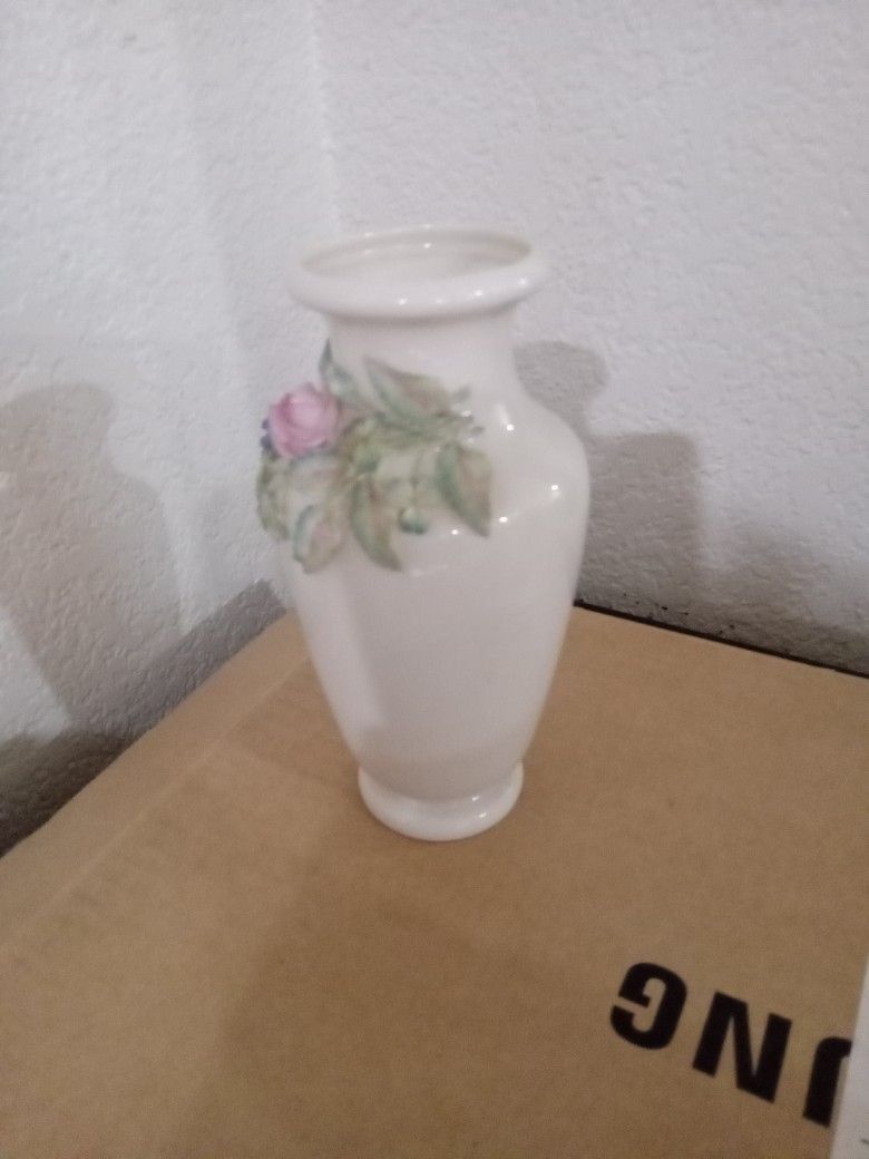 Small Belleek Ireland Vase