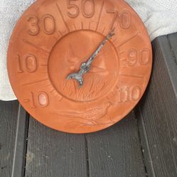 Outdoor terra-cotta thermometer