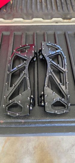 Crossthread cycles Harley floorboards
