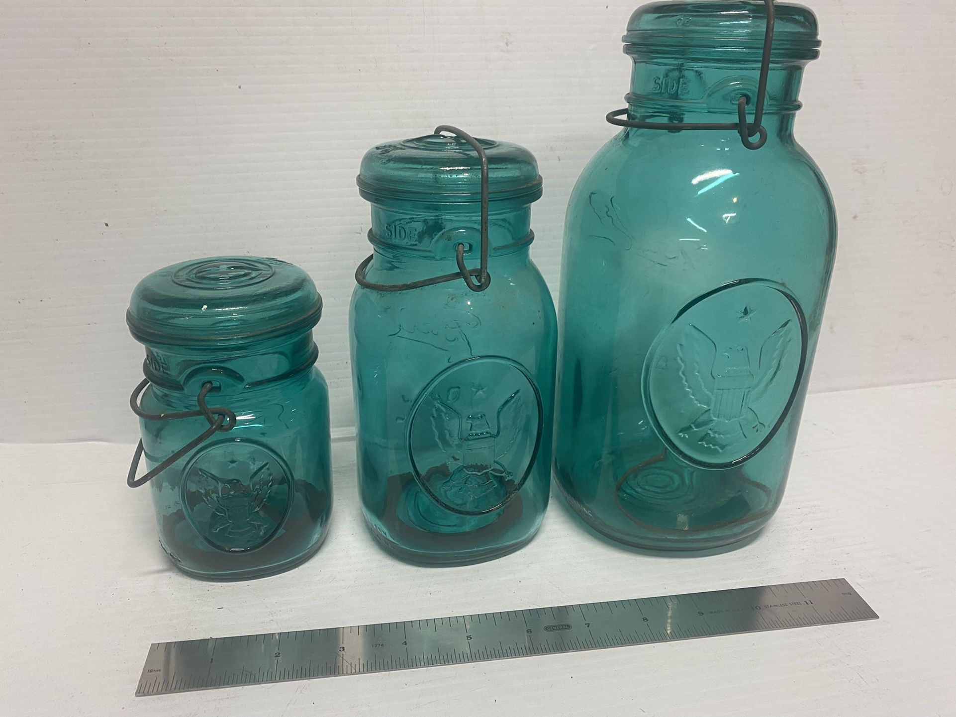 Set of three ball ideal eagle blue mason jars Antique
