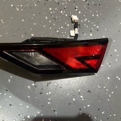 2021-2022 Nissan Right Hand Tail Light 26555-6lb5a