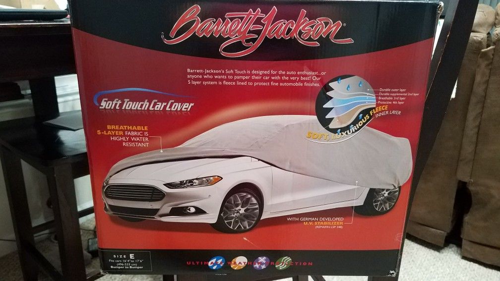 Barrett Jackson Size E Car Cover Price Reduced for Sale in Hudson, FL