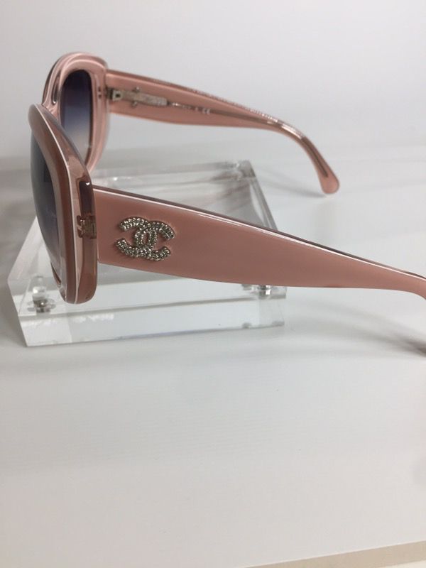 New Chanel 5239 c.1317/34 crystal Pink Plastic Sunglasses for Sale