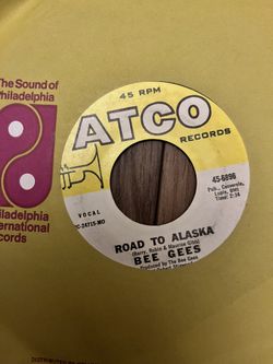 Bee Gees. 45 