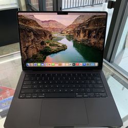 MACBOOK PRO 14” 2024