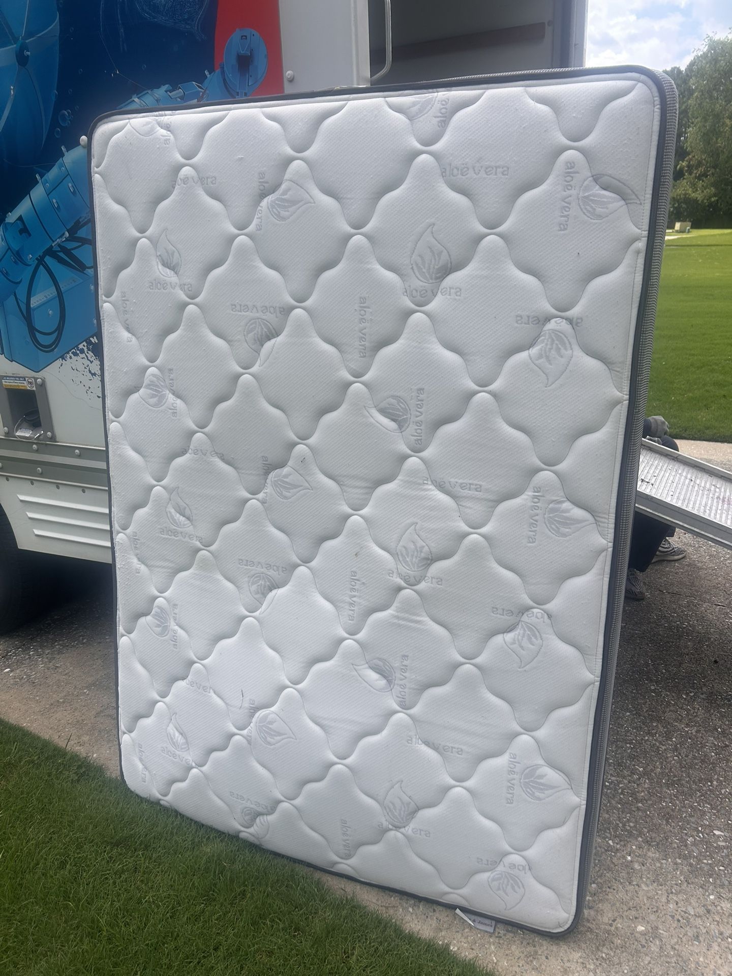 Full Mattress And Box Spring Set