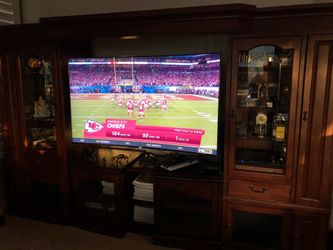 Entertainment center