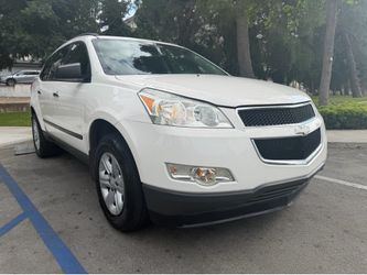 2012 Chevy Traverse LS – 3rd Row – Clean Title – Smogged –