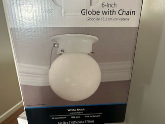 Globe with chain light 💡