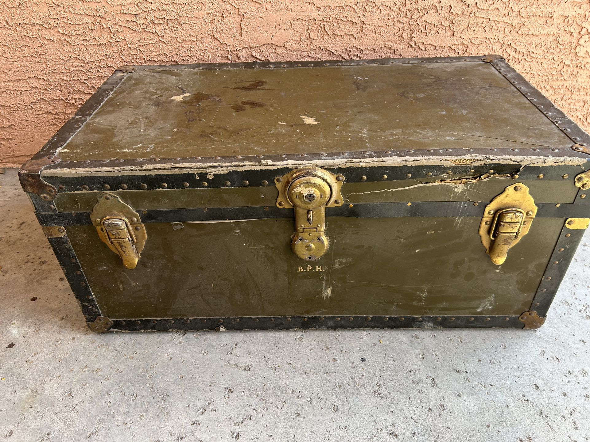 Vintage Antique Storage Trunk 