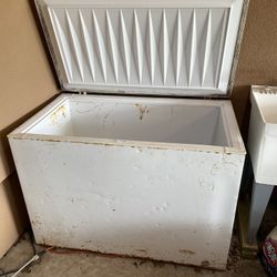 Chest Freezer 